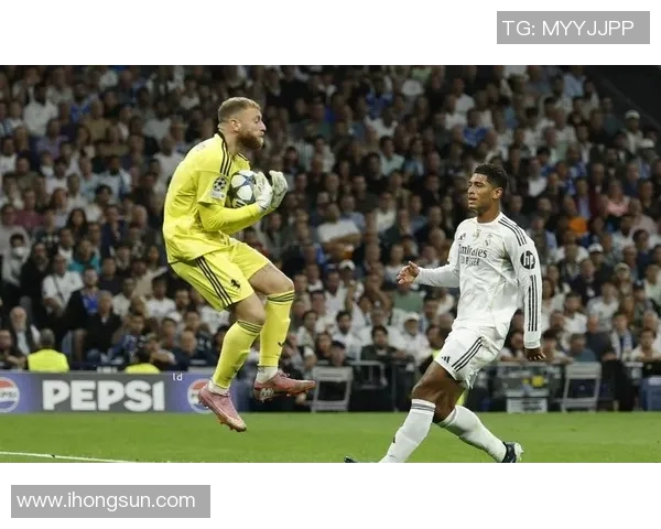 足球明星陷困境四面楚歌，球场外挑战重重引发广泛关注